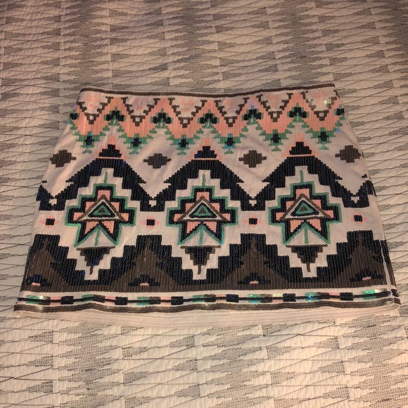 Express Aztec Sequin Skirt - Picture 2 of 7